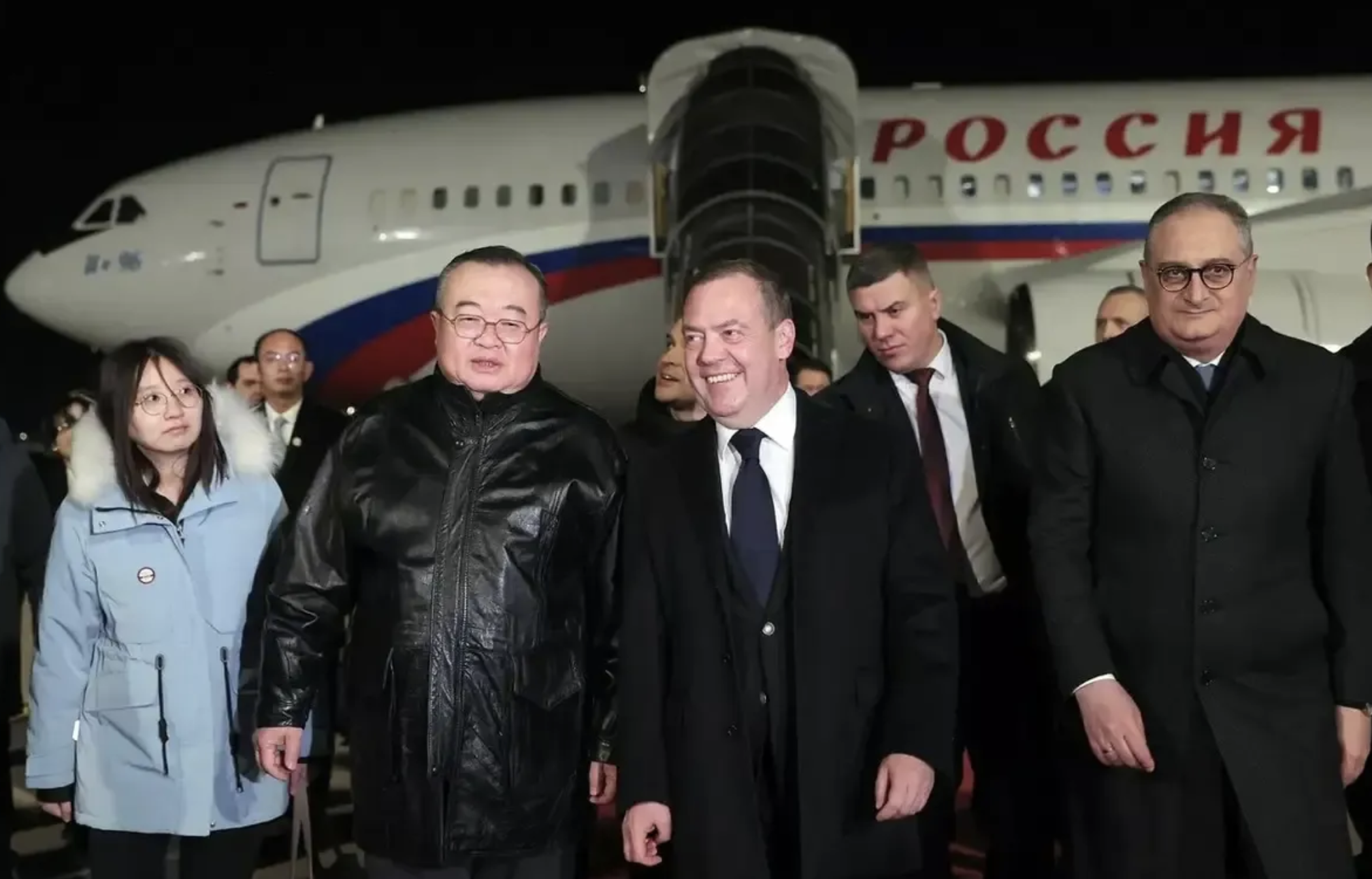 拉沃尔杯逆转年终总决赛，梅德韦杰夫高光表现