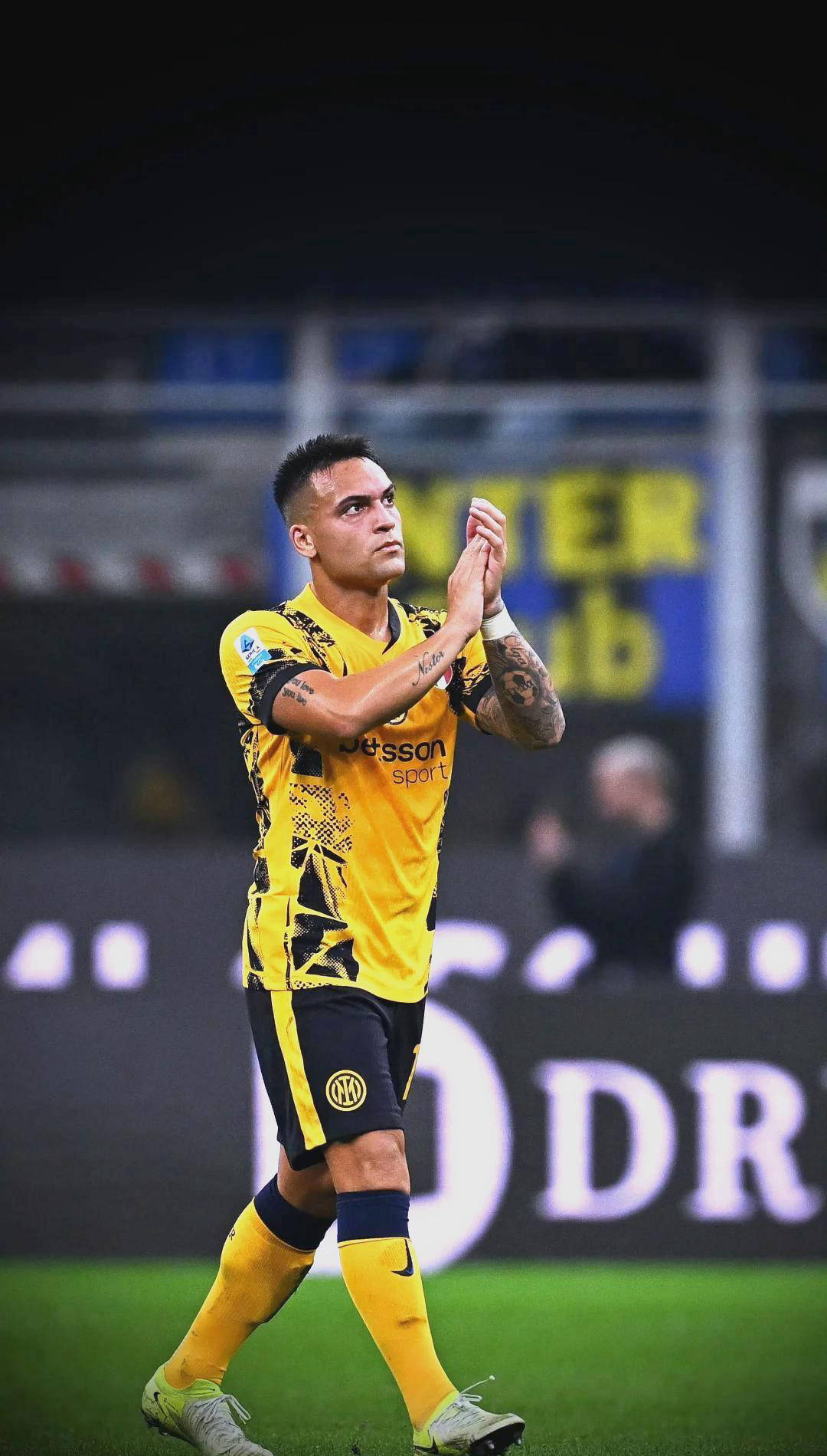 国米宣布签约西布朗中场,增强实力 国米宣布签约西布朗中场,增强实力