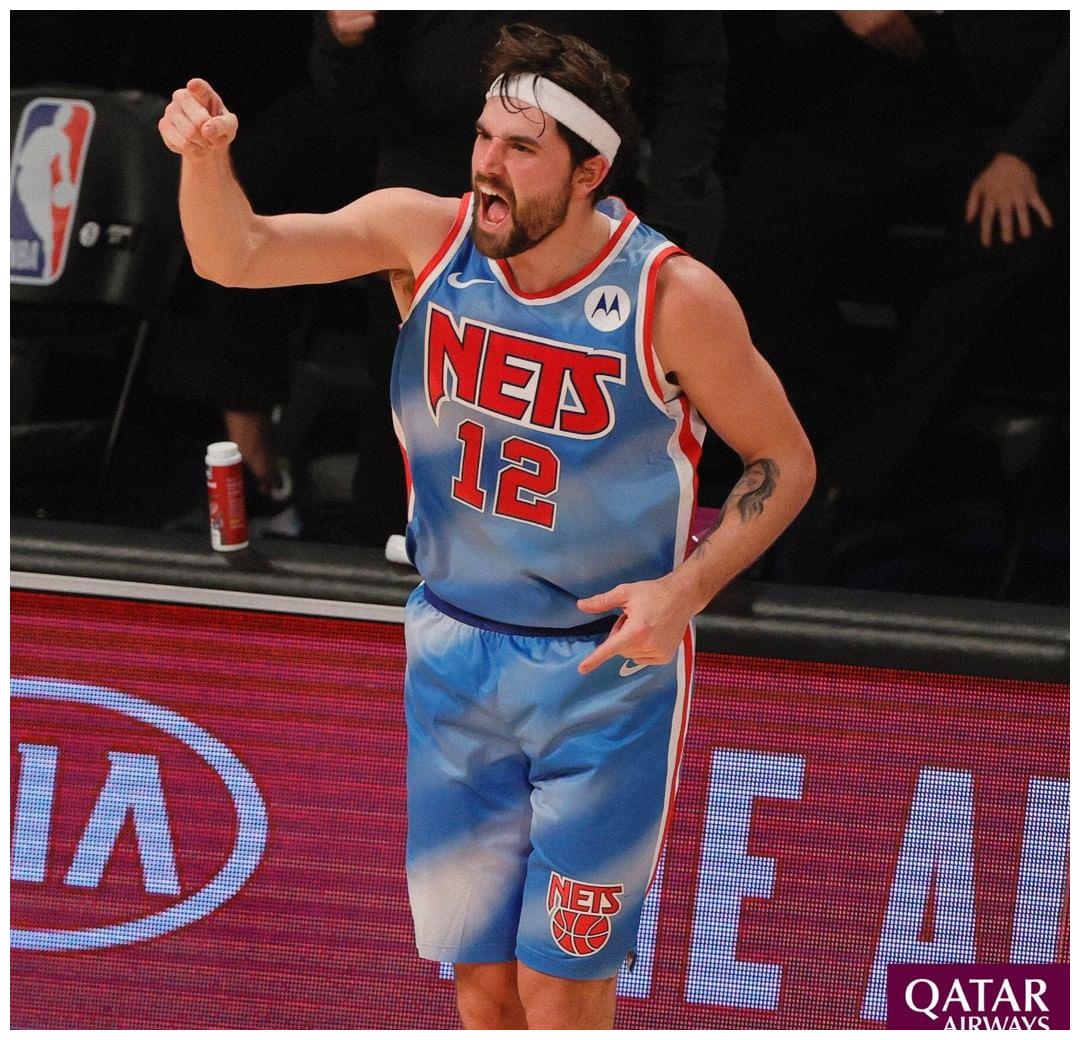 开云体育视频直播-热邻斯队继续变阵调整，或让球迷期待新一轮表现