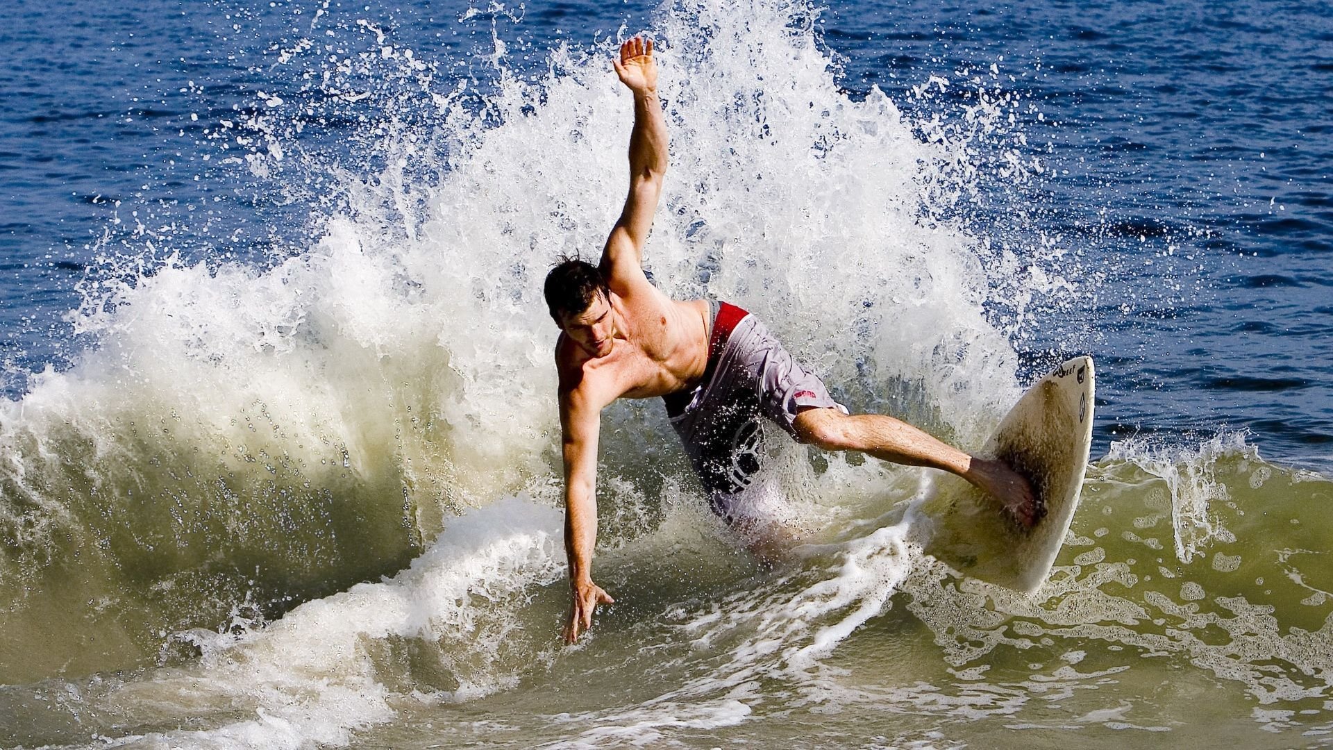 双线传奇，葡萄牙绝杀之夜与马龙不朽纪录的交响